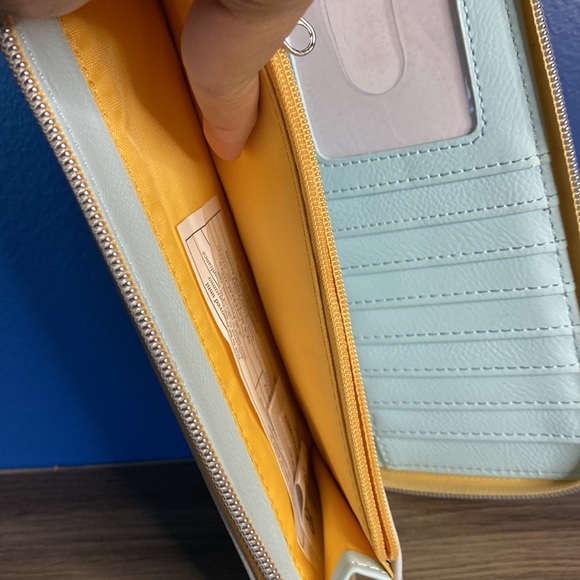 Pokémon Loungefly Wallet - Picture 6 of 9